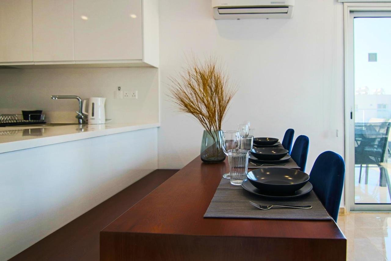 Phaedrus Living Seaside Residence Lighthouse 70 بافوس المظهر الخارجي الصورة