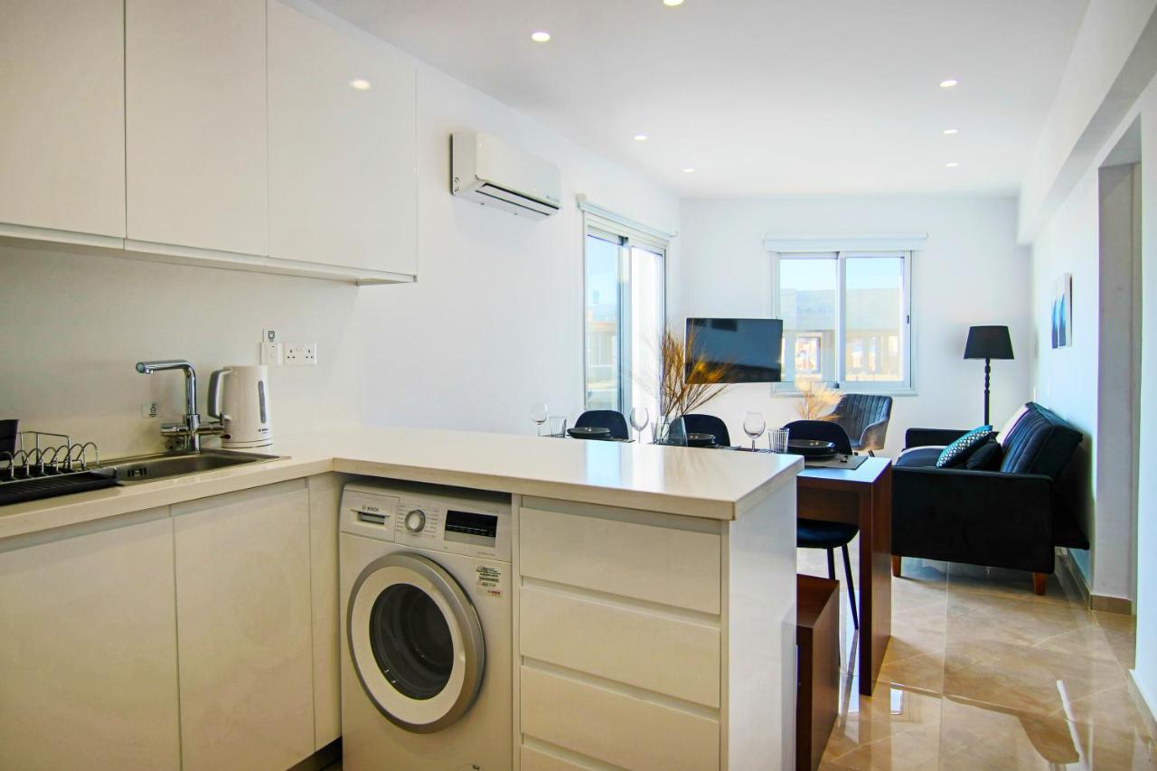 Phaedrus Living Seaside Residence Lighthouse 70 بافوس المظهر الخارجي الصورة