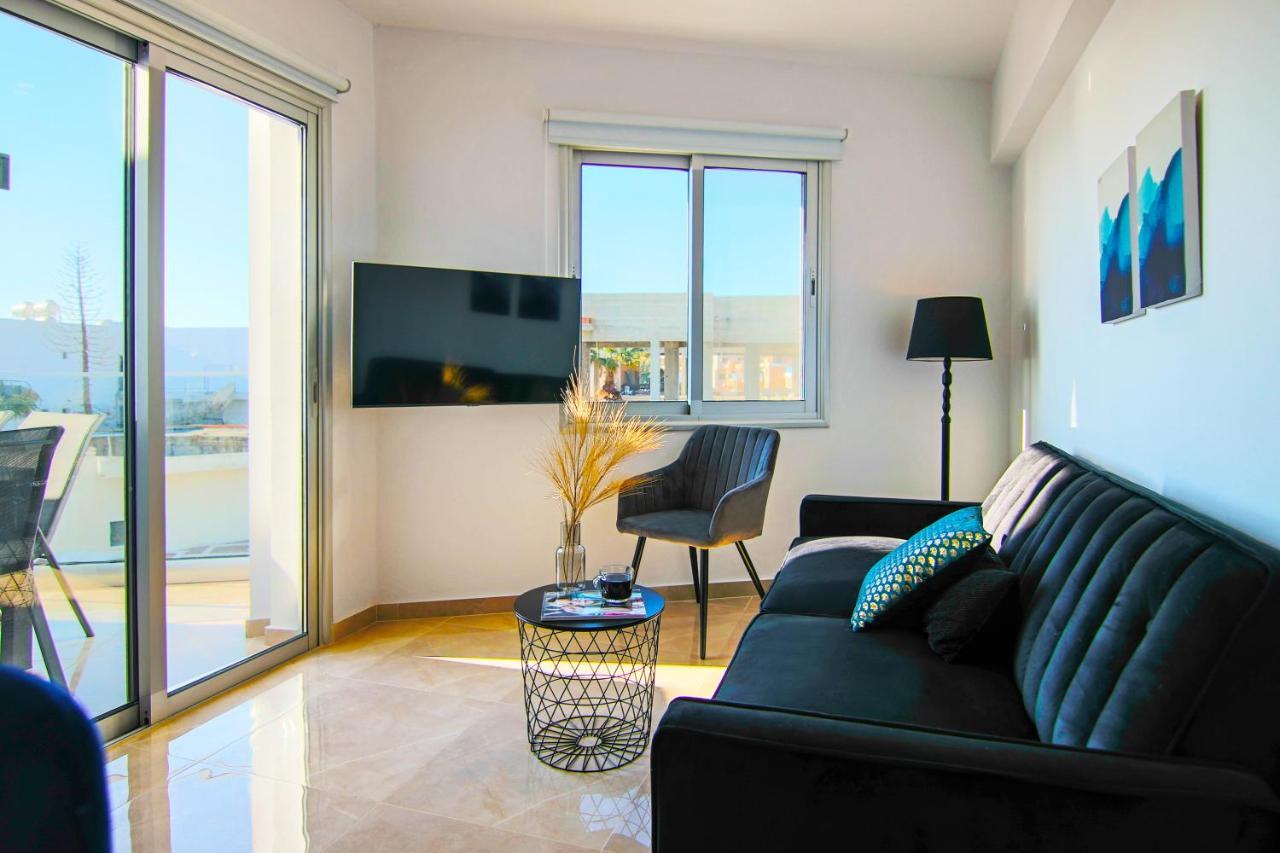 Phaedrus Living Seaside Residence Lighthouse 70 بافوس المظهر الخارجي الصورة